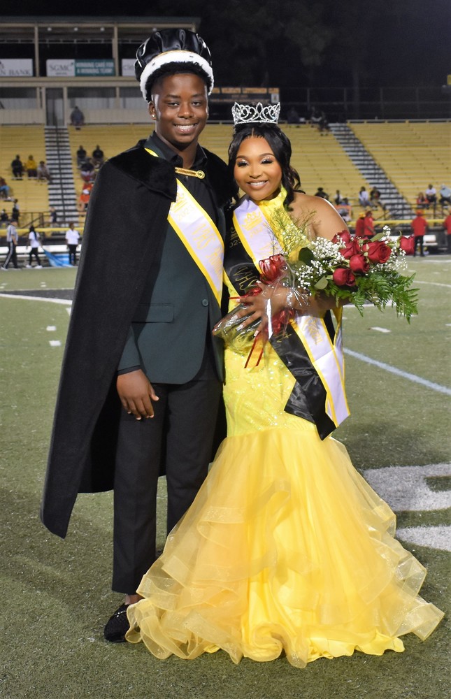 2023 VHS Homecoming King, Jay Ball; 2023 VHS Homecoming Queen, Canardia Berrian